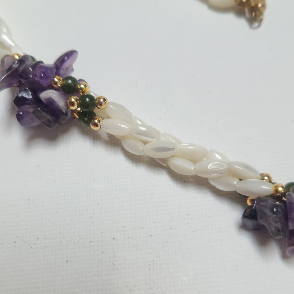 Vintage Mother of Pearl Amethyst Jade Chip Multi Strand Necklace Gold Tone Clasp - Picture 5 of 15